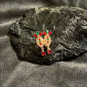 NWT - Elegant Gold Filigree Earrings ❤️💚